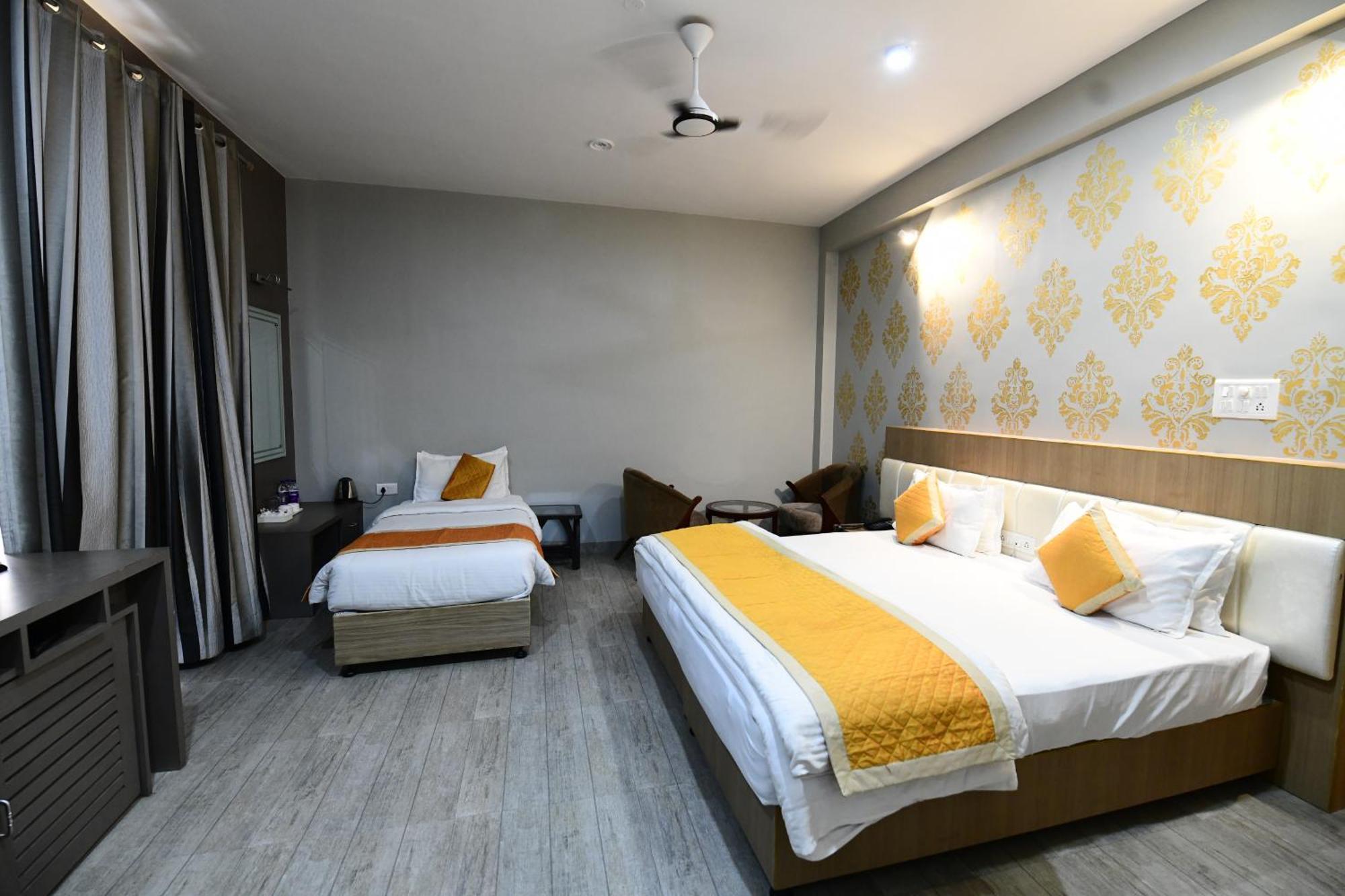 Hotel Jataka Inn Bodh Gaya Esterno foto